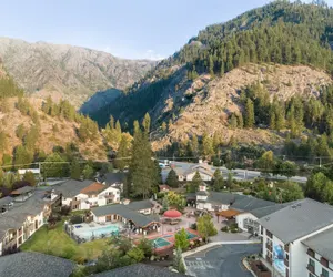 Photo 2 - Icicle Village Resort