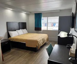 Photo 5 - Belmont Inn And Suites