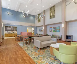 Photo 5 - Hampton Inn & Suites Plymouth