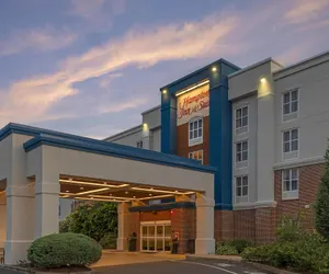 Photo 2 - Hampton Inn & Suites Plymouth