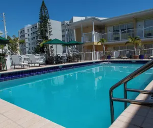 Photo 2 - Beach Place Hotel