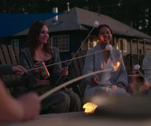 Photo 2 - Sessions Retreat & Hotel