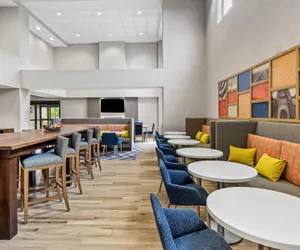 Photo 4 - Hampton Inn & Suites Grove City