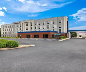 Photo 2 - Hampton Inn & Suites Grove City