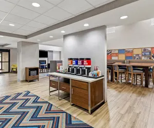 Photo 3 - Hampton Inn & Suites Grove City