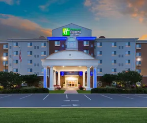 Photo 2 - Holiday Inn Express Petersburg by IHG