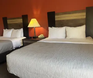 Photo 3 - Appalachian Hotel