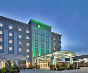 Photo 2 - Holiday Inn Kansas City Airport, an IHG Hotel