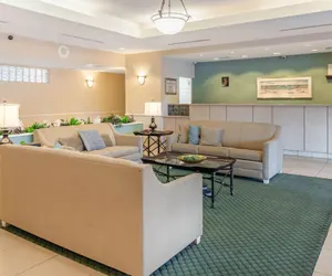 Photo 3 - La Quinta Inn and Suites Fort Myers I-75