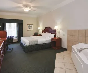 Photo 5 - La Quinta Inn and Suites Fort Myers I-75