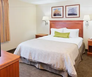 Photo 3 - Candlewood Suites Medford, an IHG Hotel