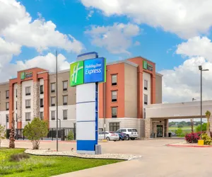 Photo 2 - Holiday Inn Express : Hillsboro I-35, an IHG Hotel