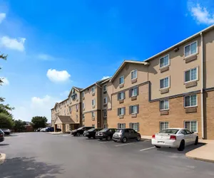 Photo 2 - WoodSpring Suites Fort Worth Fossil Creek