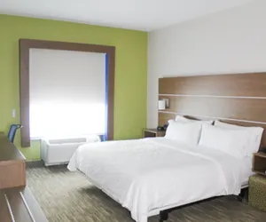 Photo 4 - Holiday Inn Express & Suites Martinsville, an IHG Hotel