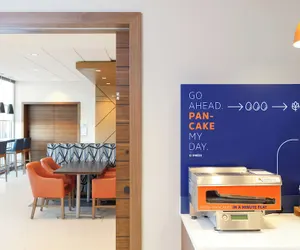 Photo 5 - Holiday Inn Express Hotel & Suites River Park by IHG