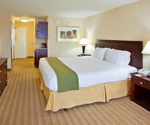 Photo 5 - Holiday Inn Express Hotel & Suites River Park, an IHG Hotel