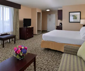 Photo 5 - Holiday Inn Express Hotel & Suites River Park by IHG