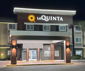 Photo 2 - La Quinta Inn & Suites by Wyndham Tulare