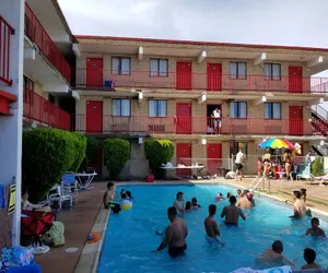 Photo 2 - Cloud 9 Inn