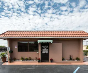 Photo 2 - Rodeway Inn Fort Pierce US Highway 1