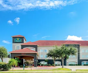 Photo 2 - La Quinta Inn & Suites by Wyndham Mission at West McAllen