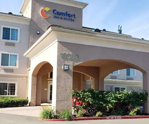 Photo 2 - Comfort Inn & Suites Galt - Lodi North