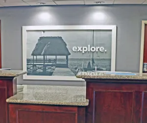 Photo 2 - Hampton Inn & Suites Norfolk-Airport