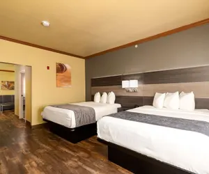 Photo 4 - Best Western Plus Portland