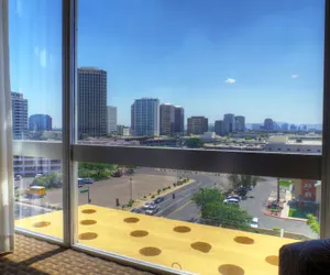 Photo 4 - Holiday Inn Express & Suites Phoenix Midtown by IHG