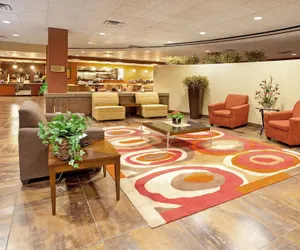 Photo 3 - Holiday Inn Express & Suites Phoenix Midtown by IHG
