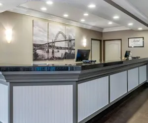 Photo 5 - Elizabeth Oceanfront Suites, an Ascend Collection Hotel