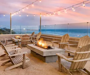 Photo 2 - Elizabeth Oceanfront Suites, Ascend Hotel Collection