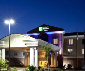 Photo 2 - Holiday Inn Express & Suites Spring Hill by IHG