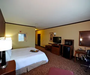 Photo 4 - Hampton Inn Seguin