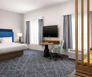 Photo 2 - Hampton Inn & Suites Moline-Quad City Int'l Aprt