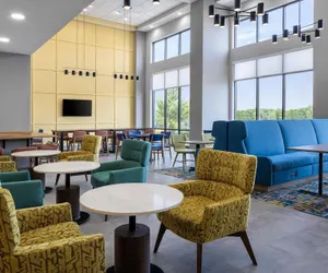 Photo 4 - Hampton Inn & Suites Moline-Quad City Int'l Aprt