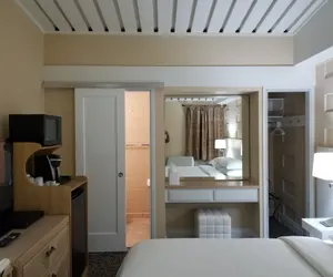 Photo 5 - Palo Alto Lodge