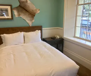 Photo 5 - The Groveland Hotel