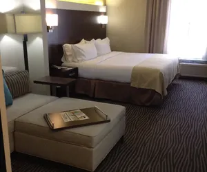 Photo 4 - Holiday Inn El Paso Airport, an IHG Hotel