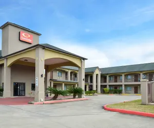 Photo 2 - Econo Lodge Inn & Suites Port Arthur near Sabine Pass