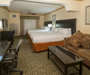 Photo 5 - Holiday Inn Express and Suites Bakersfield Central, an IHG Hotel