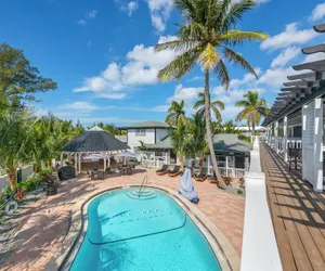 Photo 2 - Tropic Isle at Anna Maria Island Inn