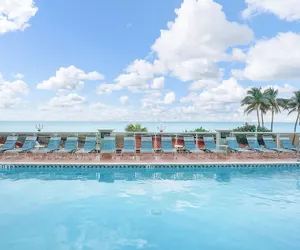 Photo 2 - Hollywood Beach Tower