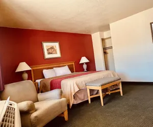 Photo 5 - Econo Lodge Del Rio