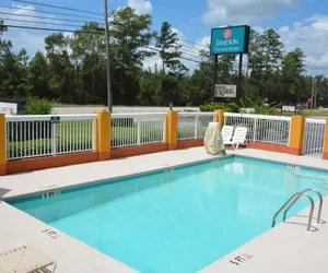 Photo 2 - Jameson Inn - Hazlehurst