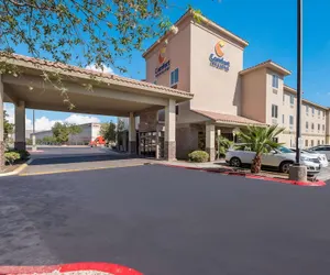 Photo 2 - Comfort Inn & Suites Las Vegas - Nellis