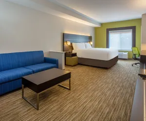 Photo 5 - Holiday Inn Express Hotel & Suites Charlotte Arrowood, an IHG Hotel