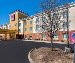 Photo 2 - Comfort Suites Cincinnati Airport