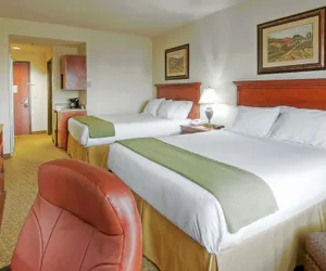 Photo 5 - Holiday Inn Express Hotel and Suites Las Cruces, an IHG Hotel