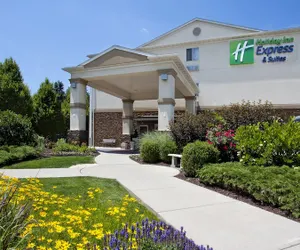 Photo 2 - Holiday Inn Express & Suites Allentown West, an IHG Hotel